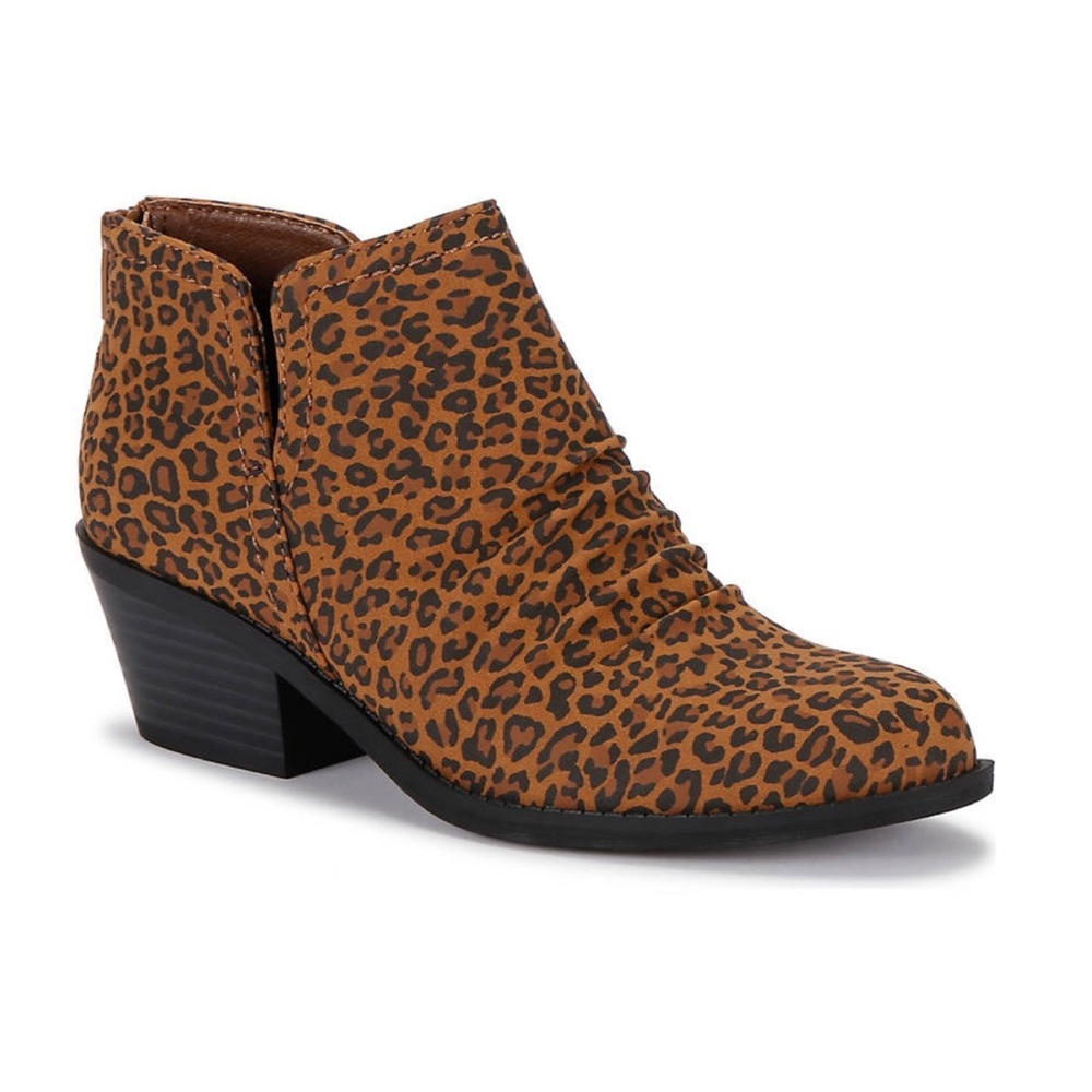 NWT | Kim Rogers Jamey | Women’s Bootie  | SIZE 8 | Leopard